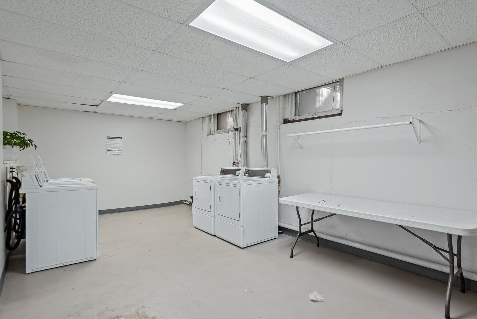 Minneapolis Apartment: 2219 Garfield Ave