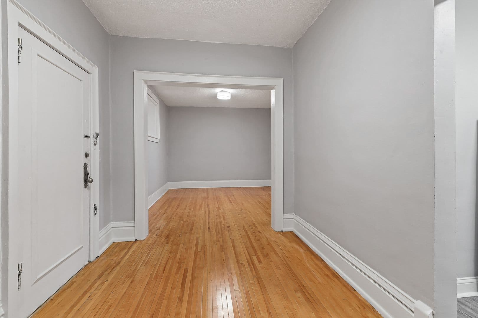 Minneapolis Apartment: 32 Spruce Pl