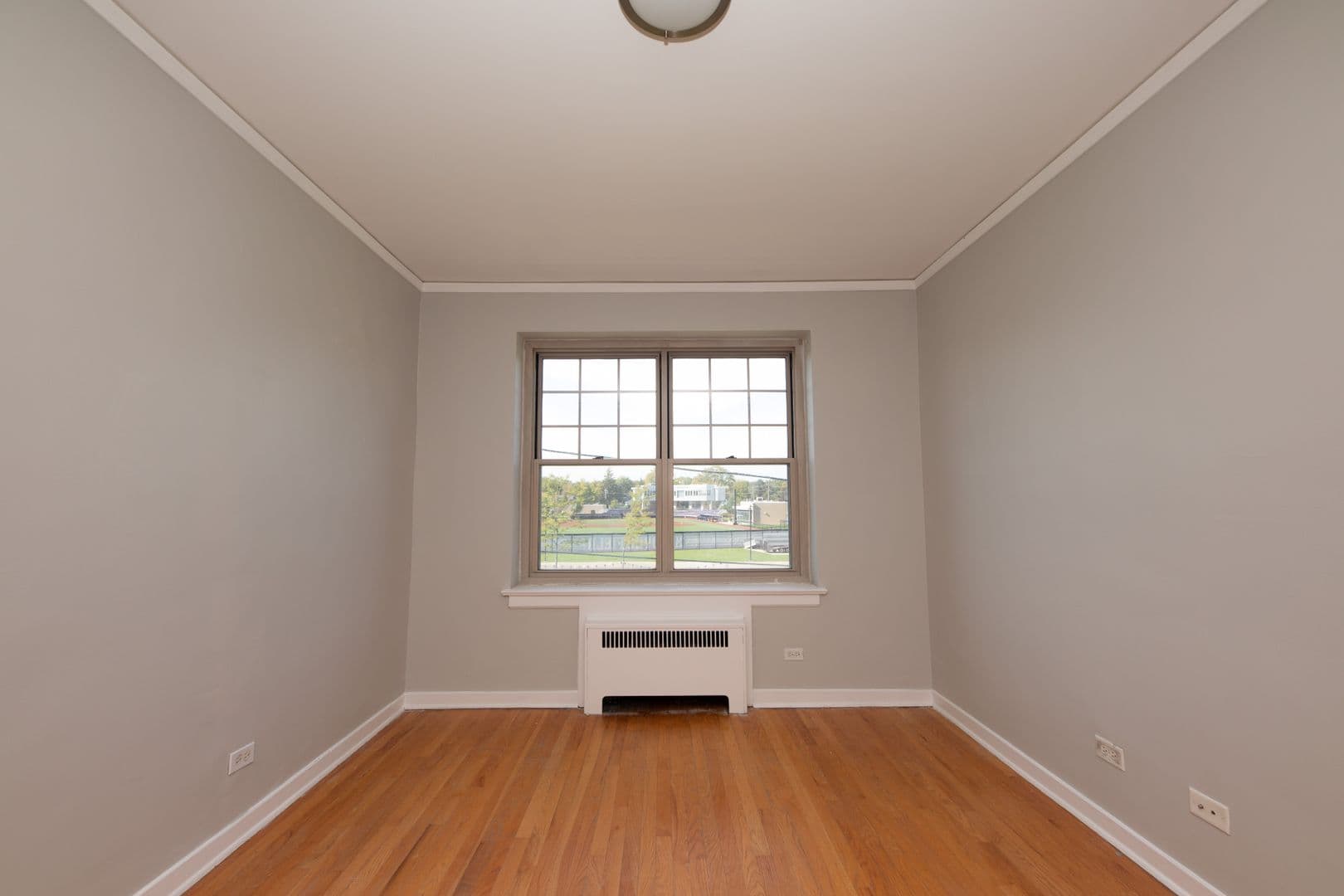 Evanston Apartment: 2730-2766 Hampton Parkway