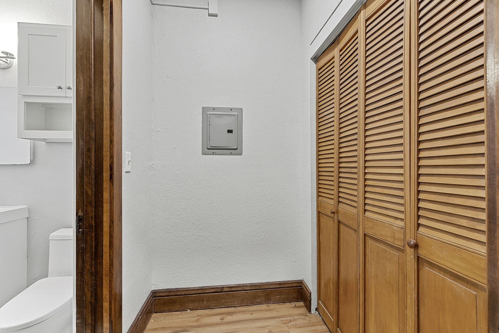 Minneapolis Apartment: 127 W Grant St