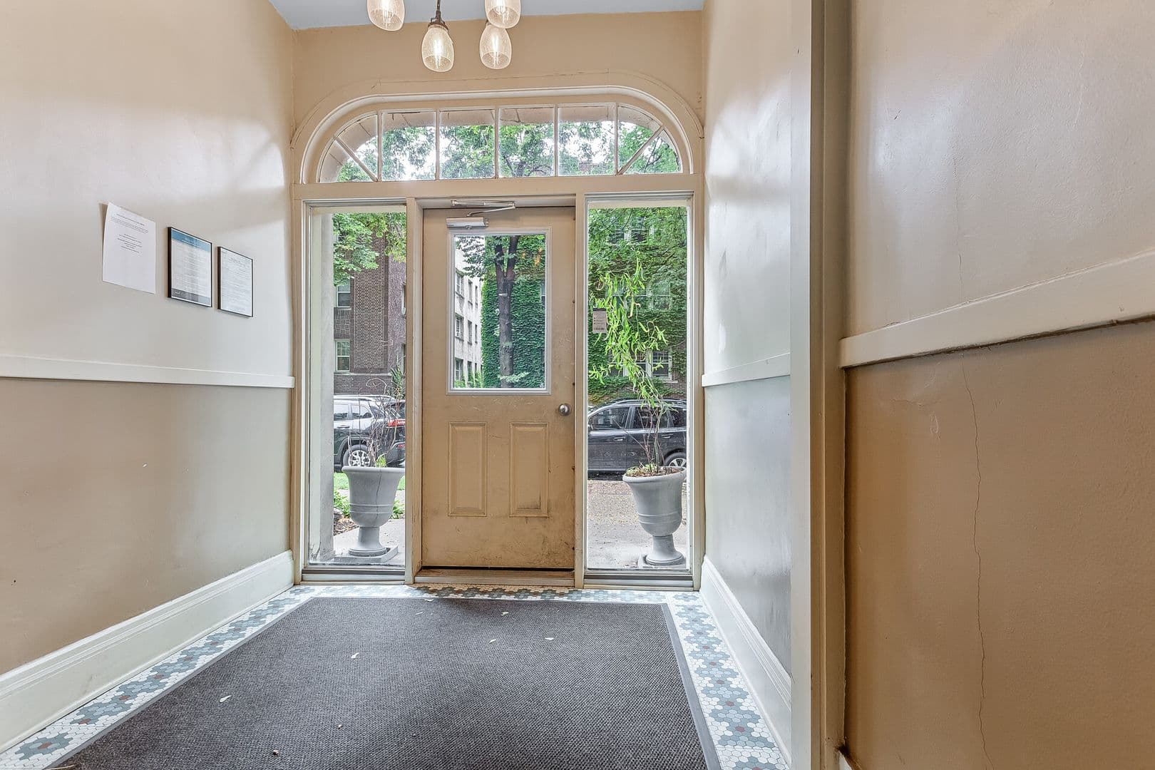 Minneapolis Apartment: 2219 Garfield Ave