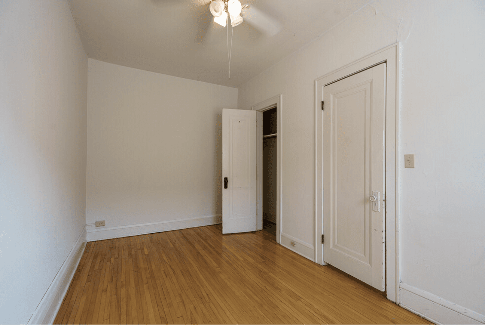 Minneapolis Apartment: 2400 Harriet Ave