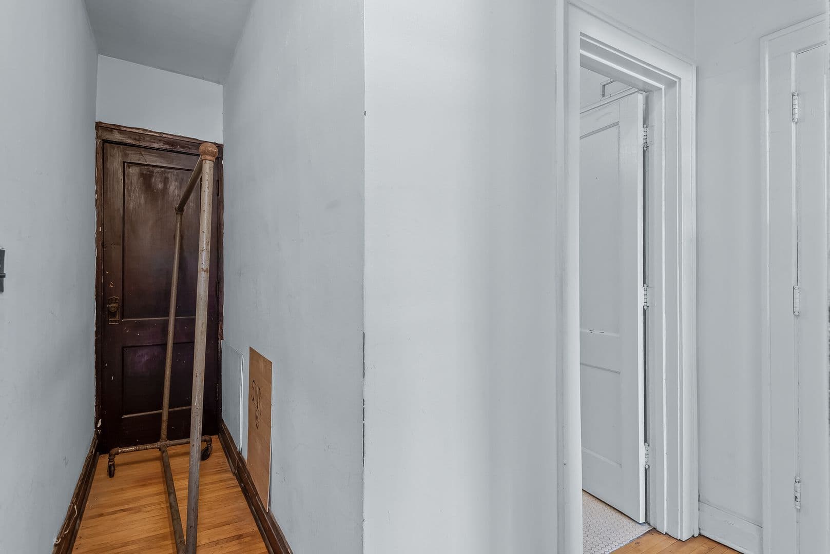 Minneapolis Apartment: 2219 Garfield Ave