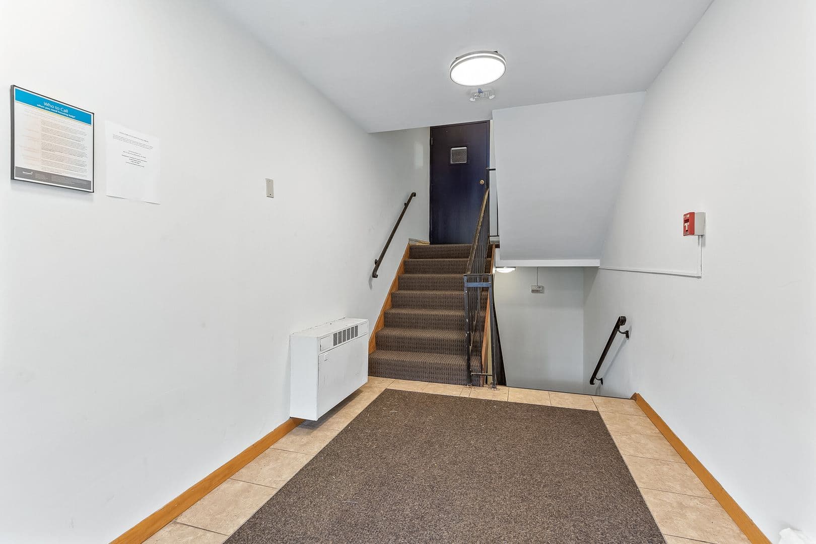 Minneapolis Apartment: 2400 Harriet Ave