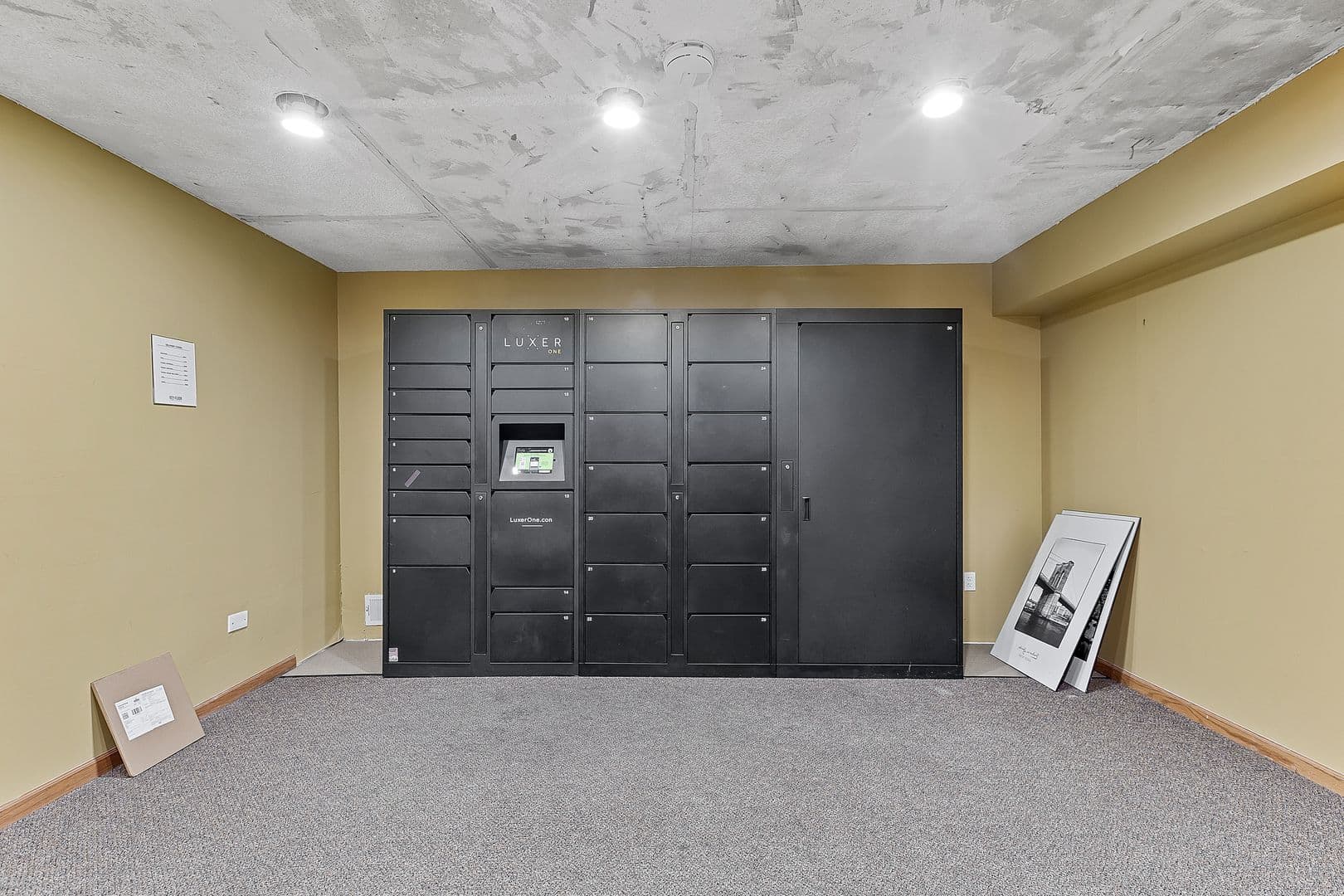 Minneapolis Apartment: 127 W Grant St