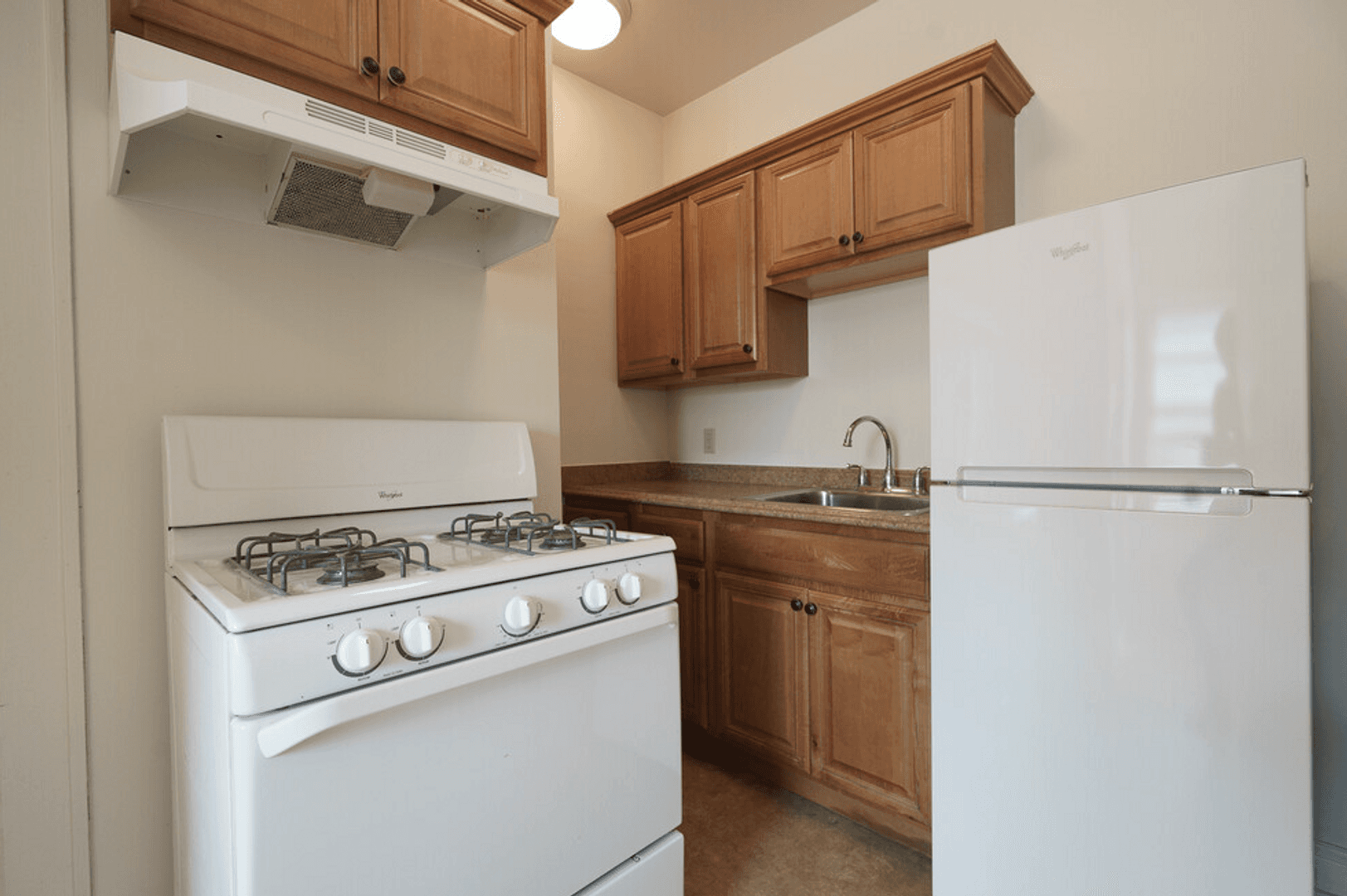 Minneapolis Apartment: 2400 Harriet Ave