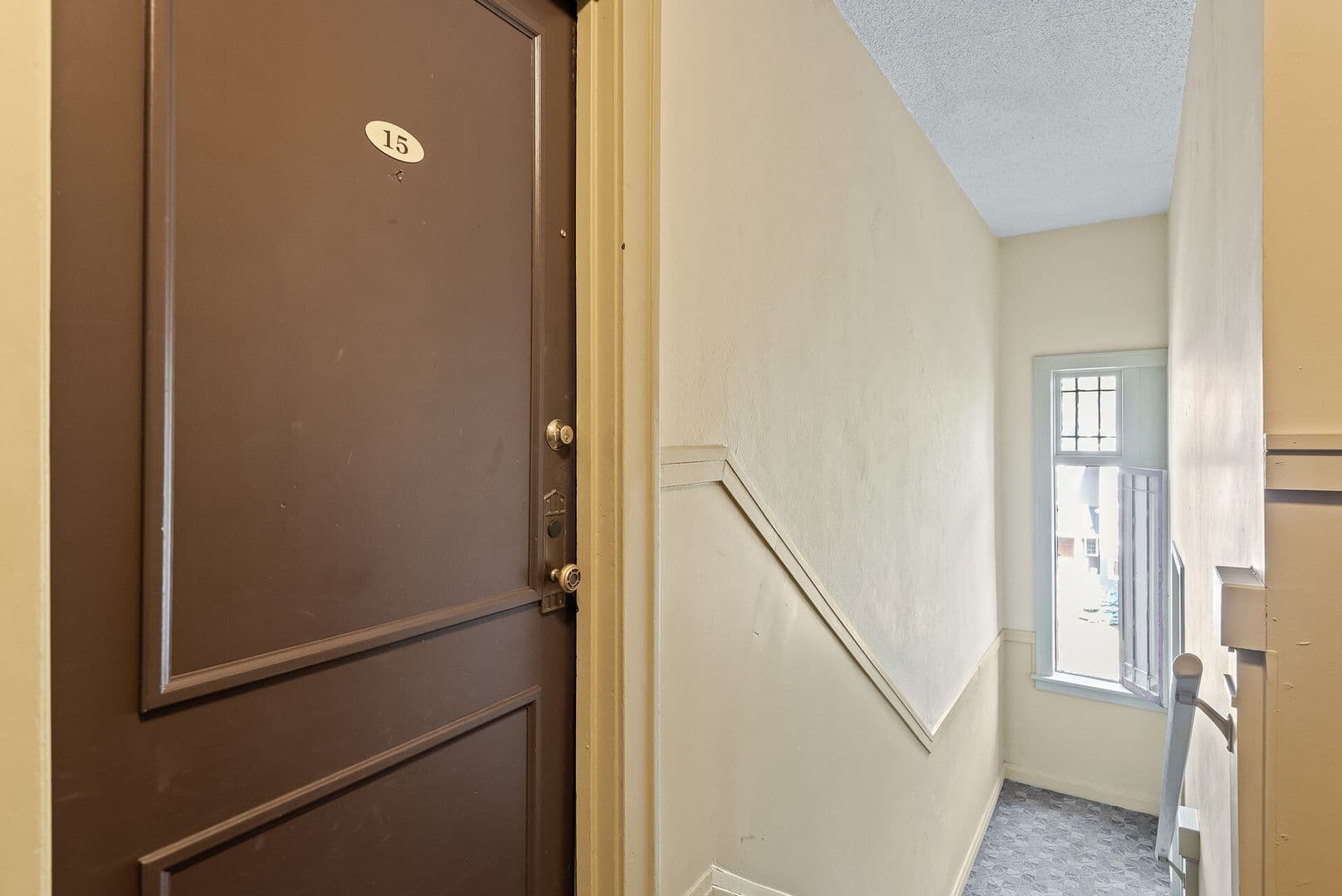 Minneapolis Apartment: 2219 Garfield Ave