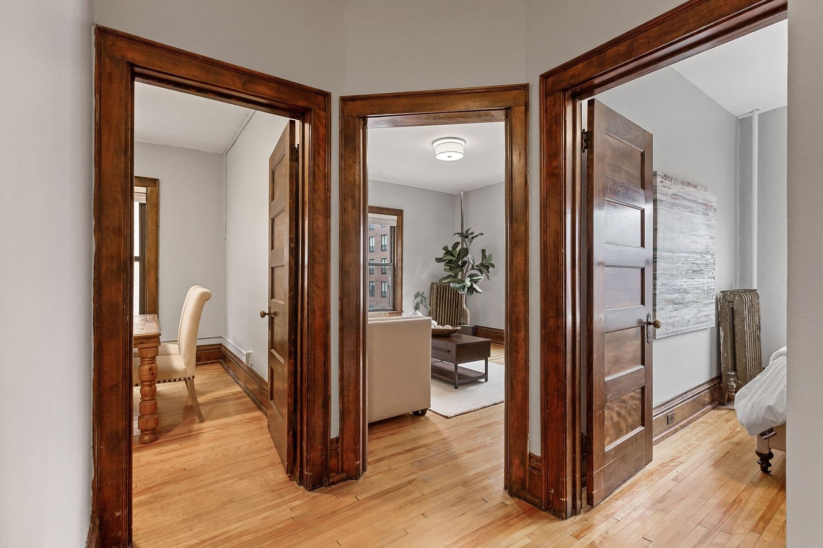 Minneapolis Apartment: 32 Spruce Pl