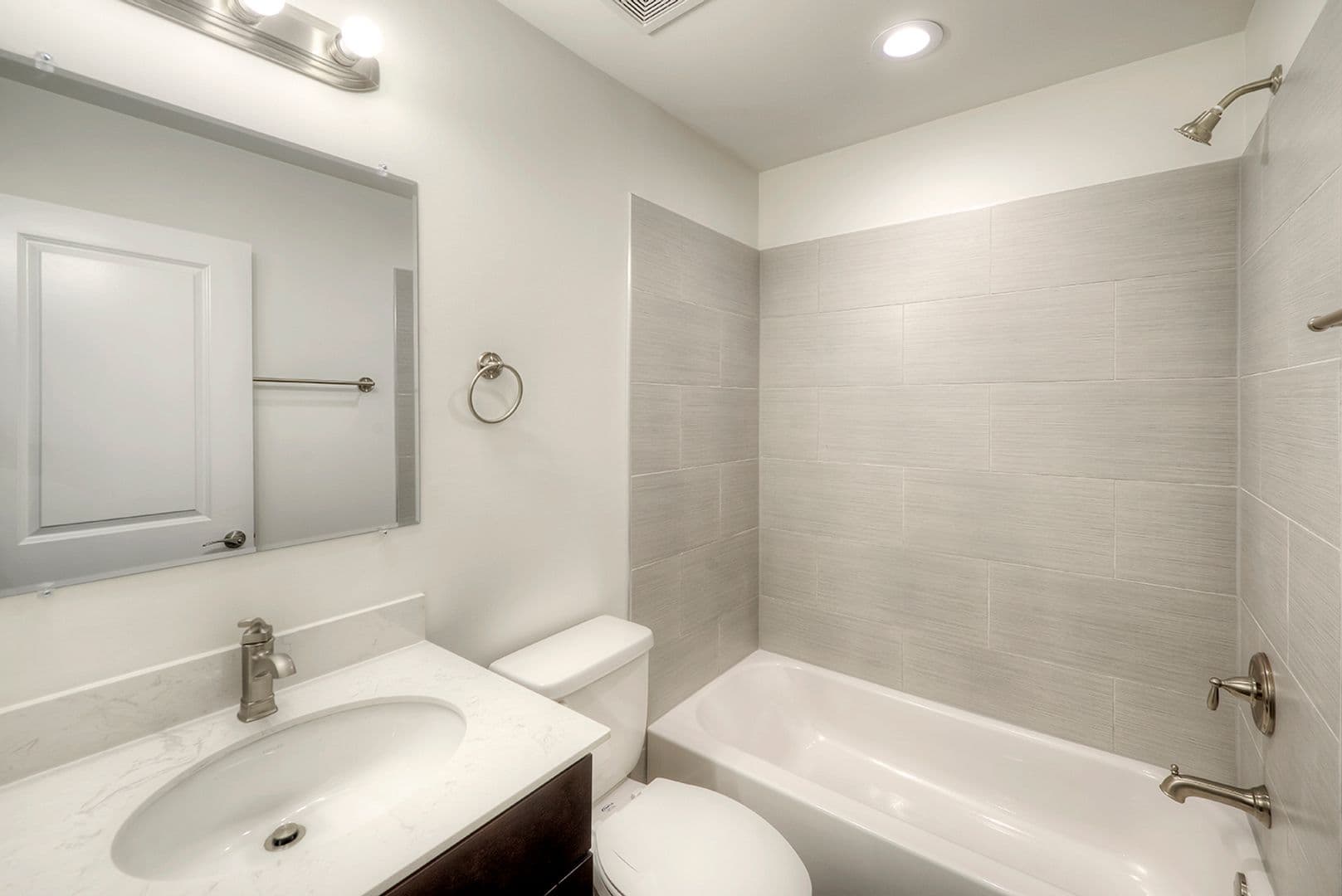 Chicago Apartment: 1532 W. Chicago Ave.
