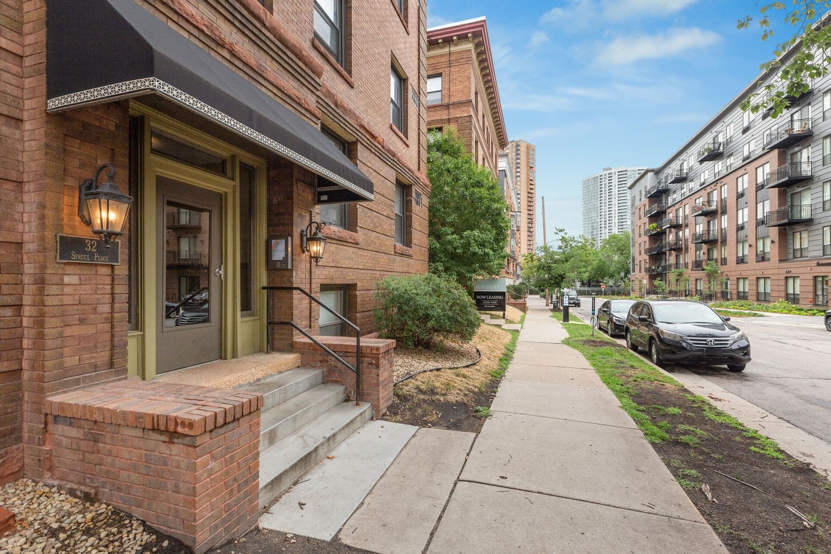 Minneapolis Apartment: 32 Spruce Pl