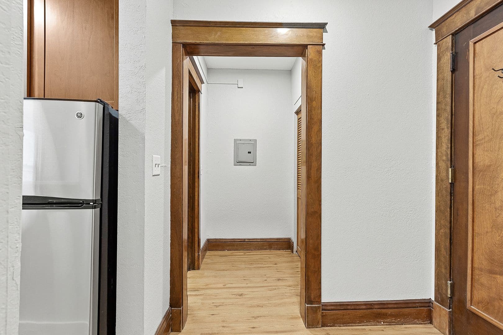 Minneapolis Apartment: 127 W Grant St