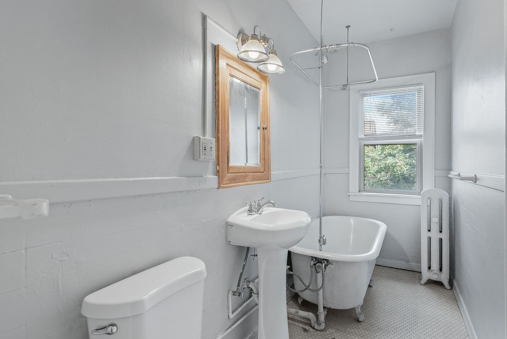 Minneapolis Apartment: 214 Oak Grove St