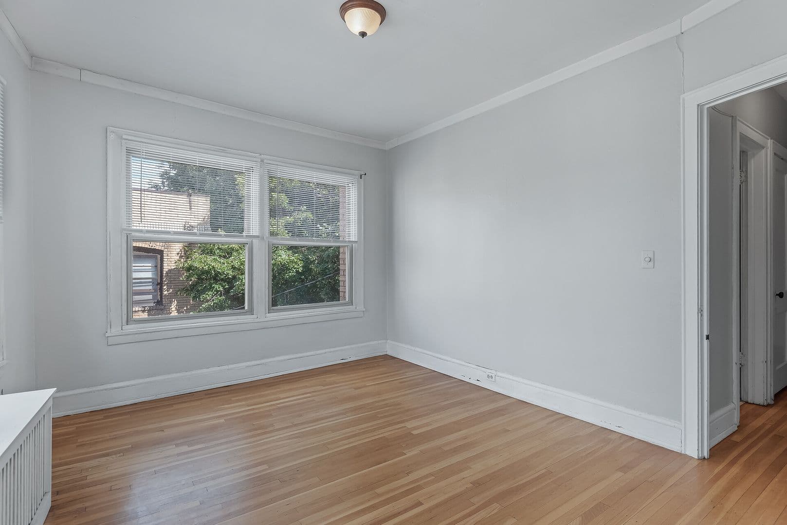 Minneapolis Apartment: 214 Oak Grove St