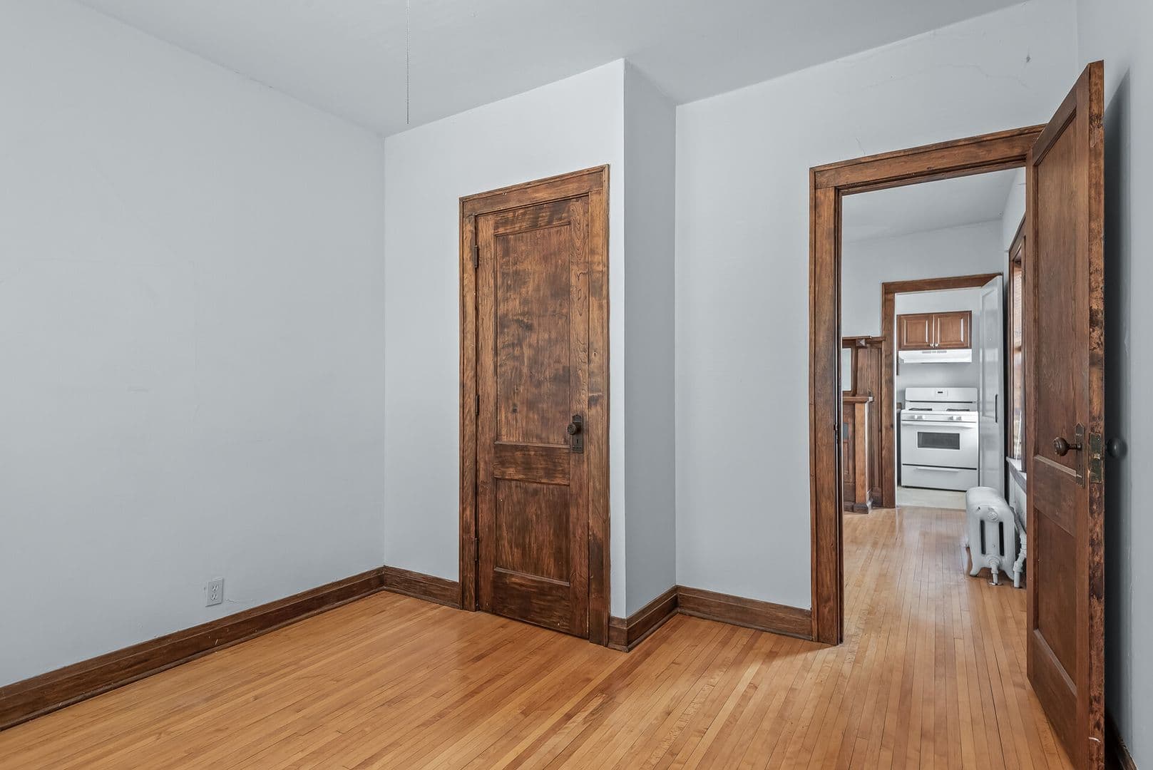Minneapolis Apartment: 2219 Garfield Ave