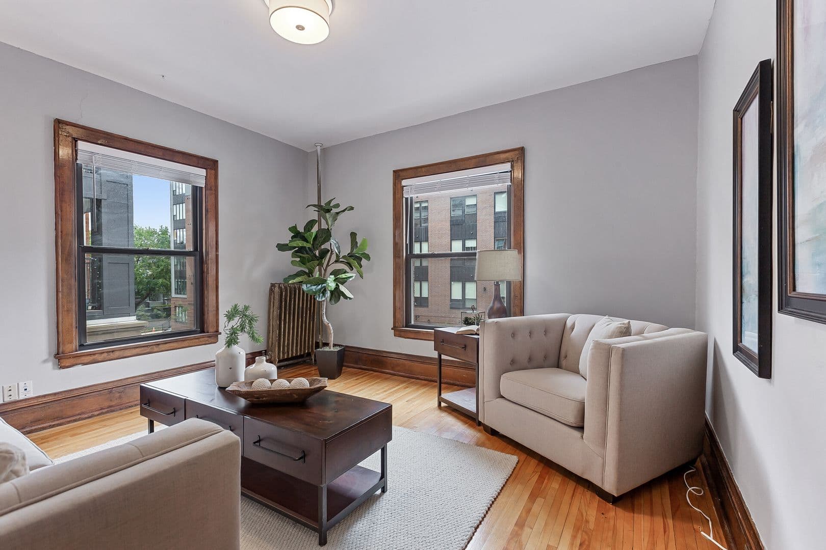 Minneapolis Apartment: 32 Spruce Pl