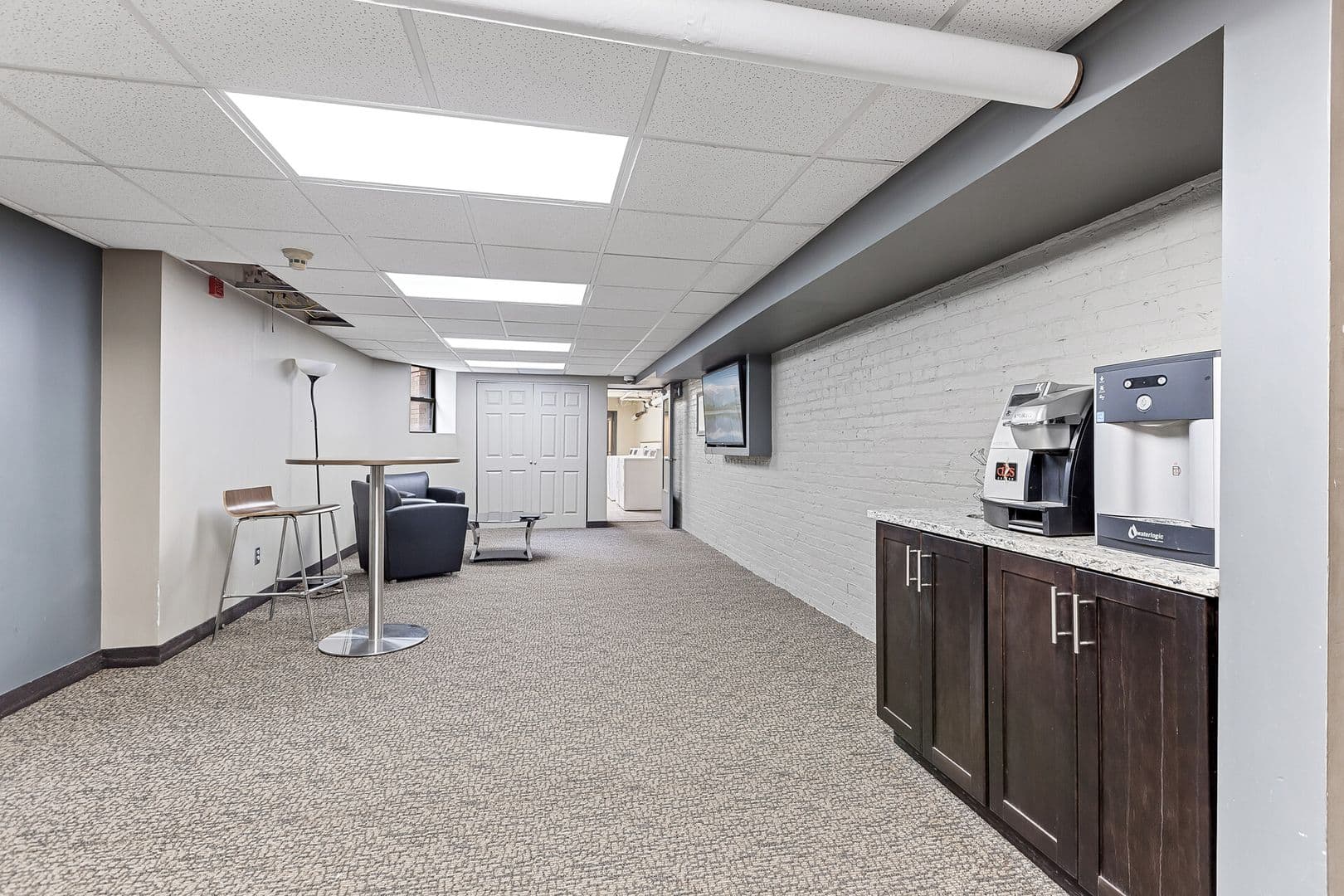 Minneapolis Apartment: 32 Spruce Pl
