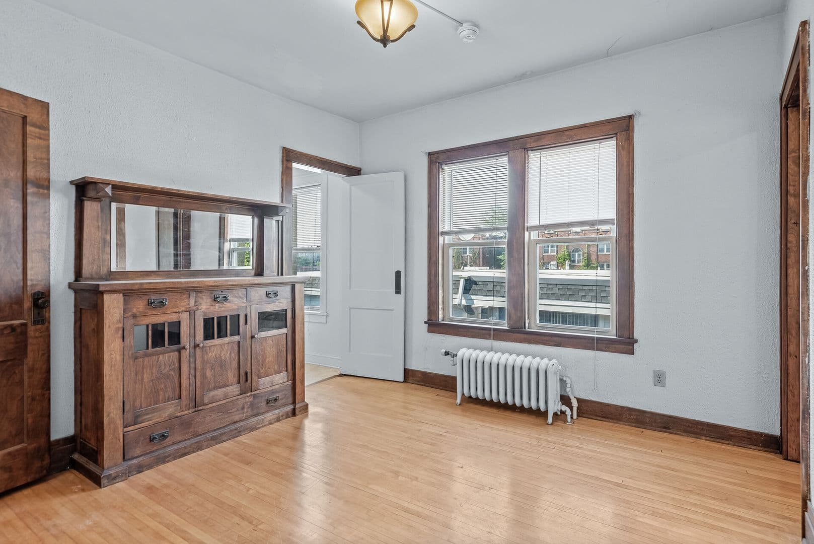 Minneapolis Apartment: 2219 Garfield Ave