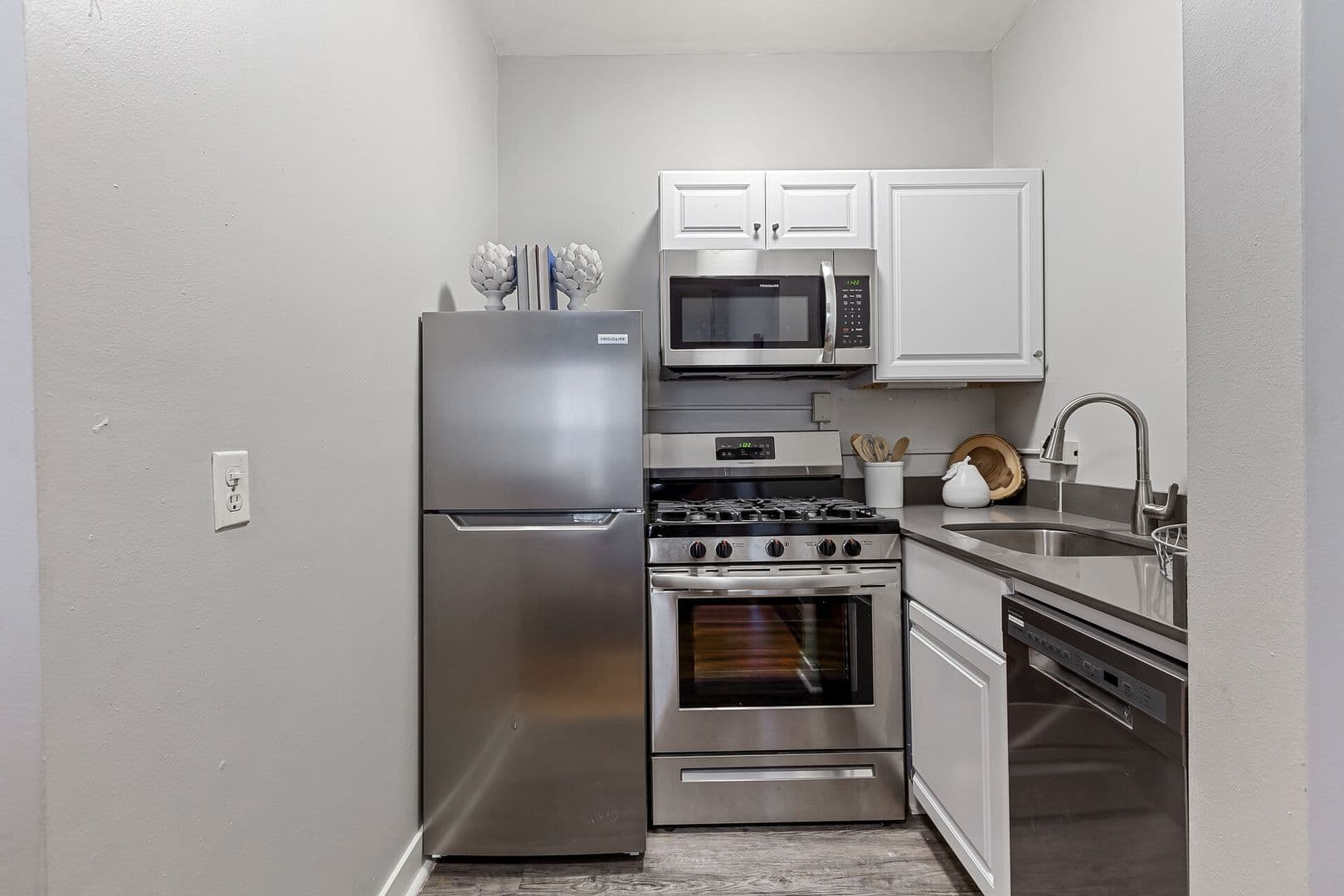 Minneapolis Apartment: 32 Spruce Pl