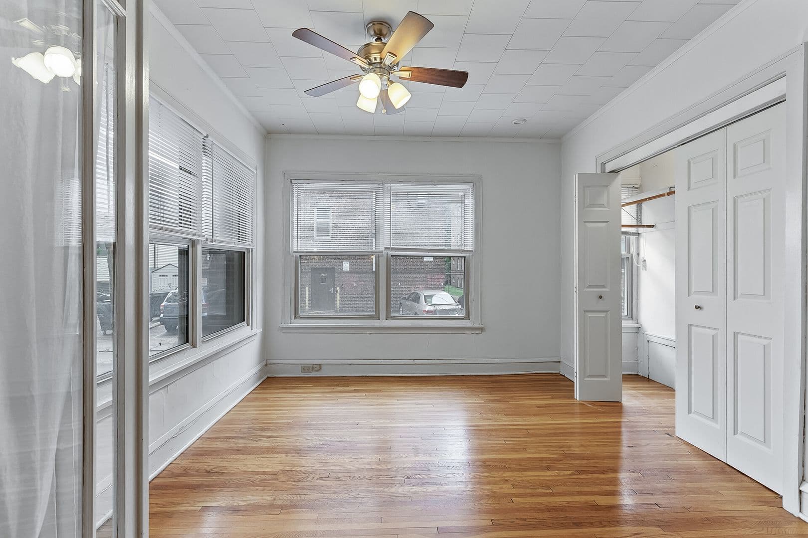 Minneapolis Apartment: 2219 Garfield Ave