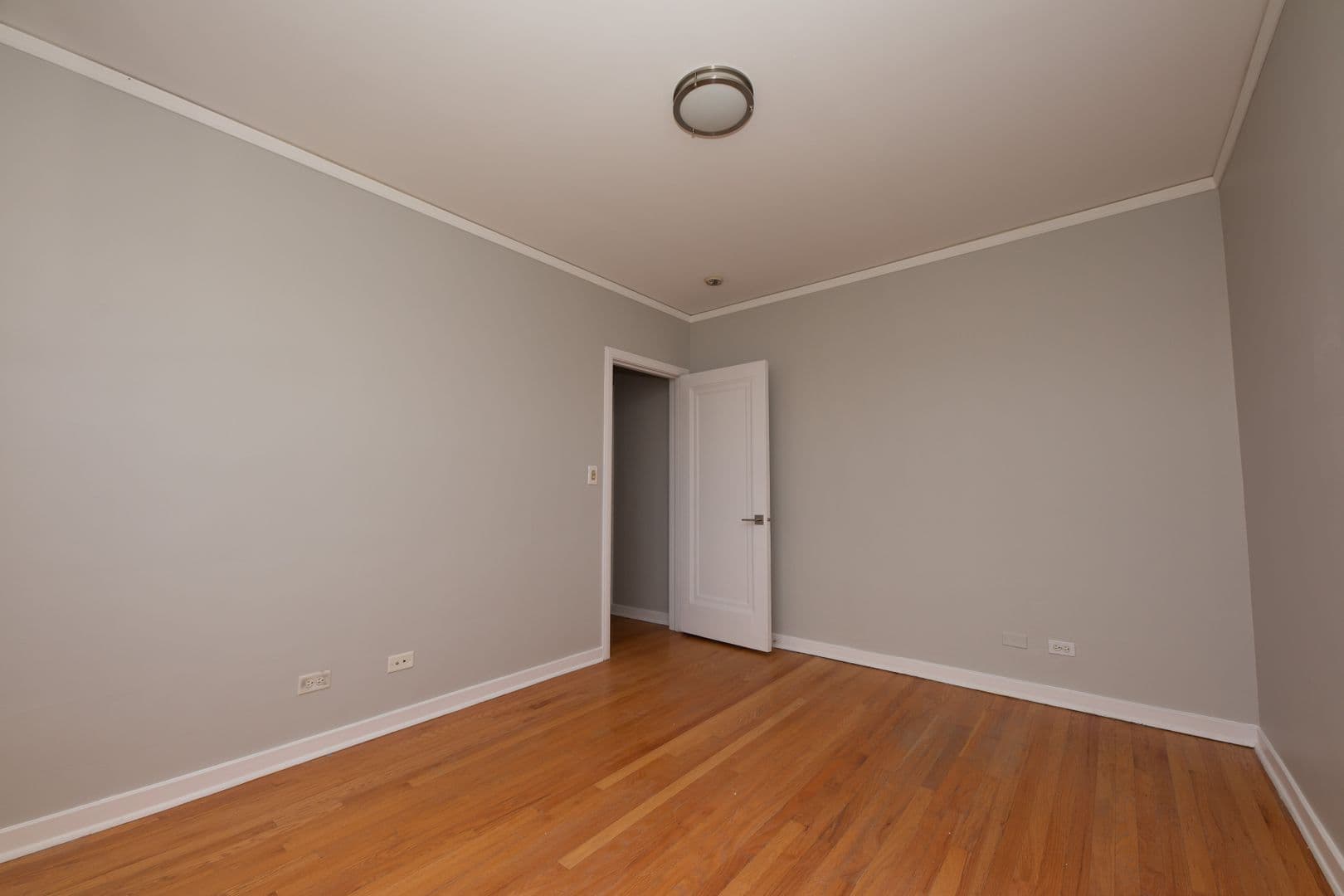 Evanston Apartment: 2730-2766 Hampton Parkway