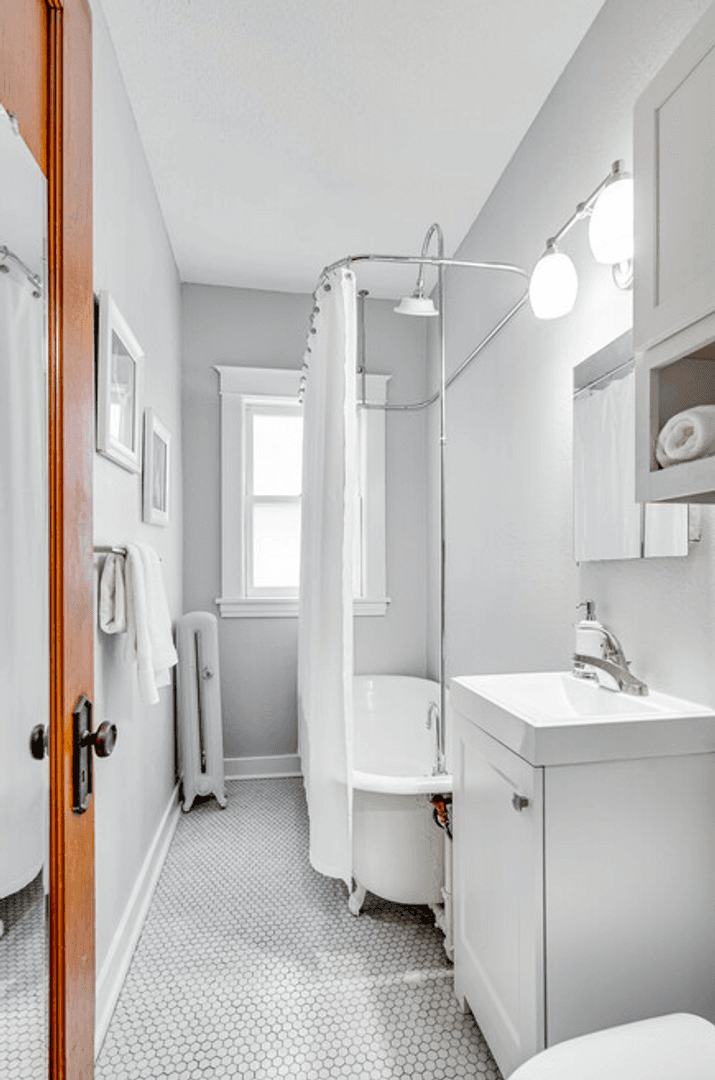 Minneapolis Apartment: 127 W Grant St