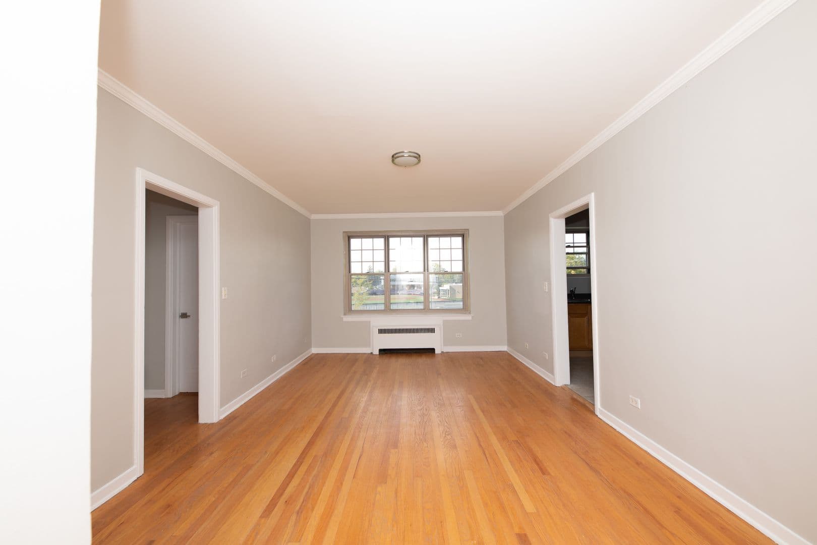 Evanston Apartment: 2730-2766 Hampton Parkway