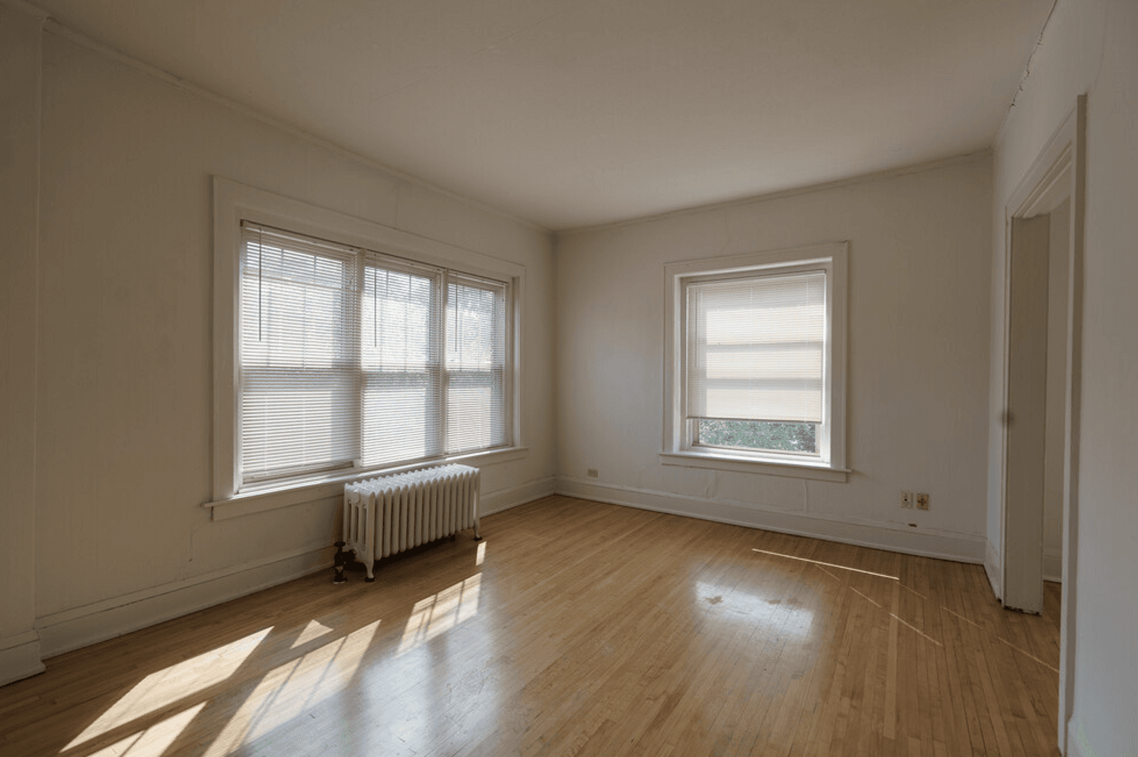 Minneapolis Apartment: 2400 Harriet Ave