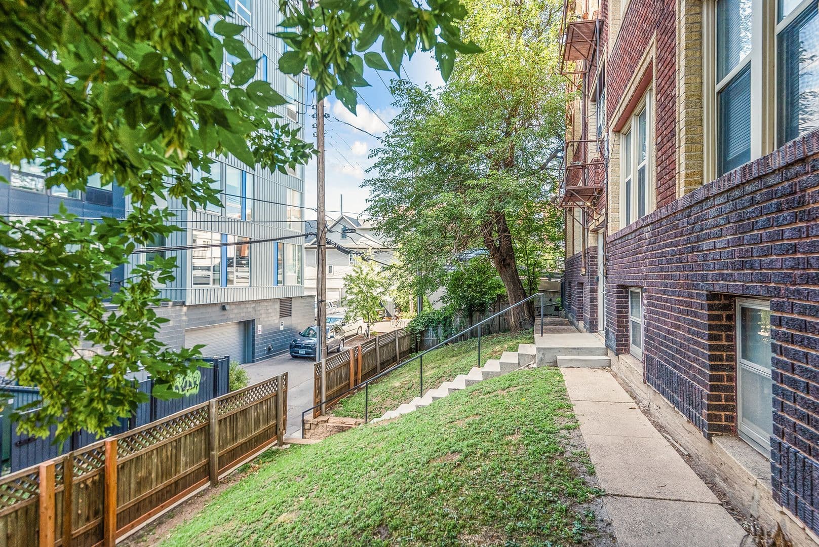 Minneapolis Apartment: 2219 Garfield Ave