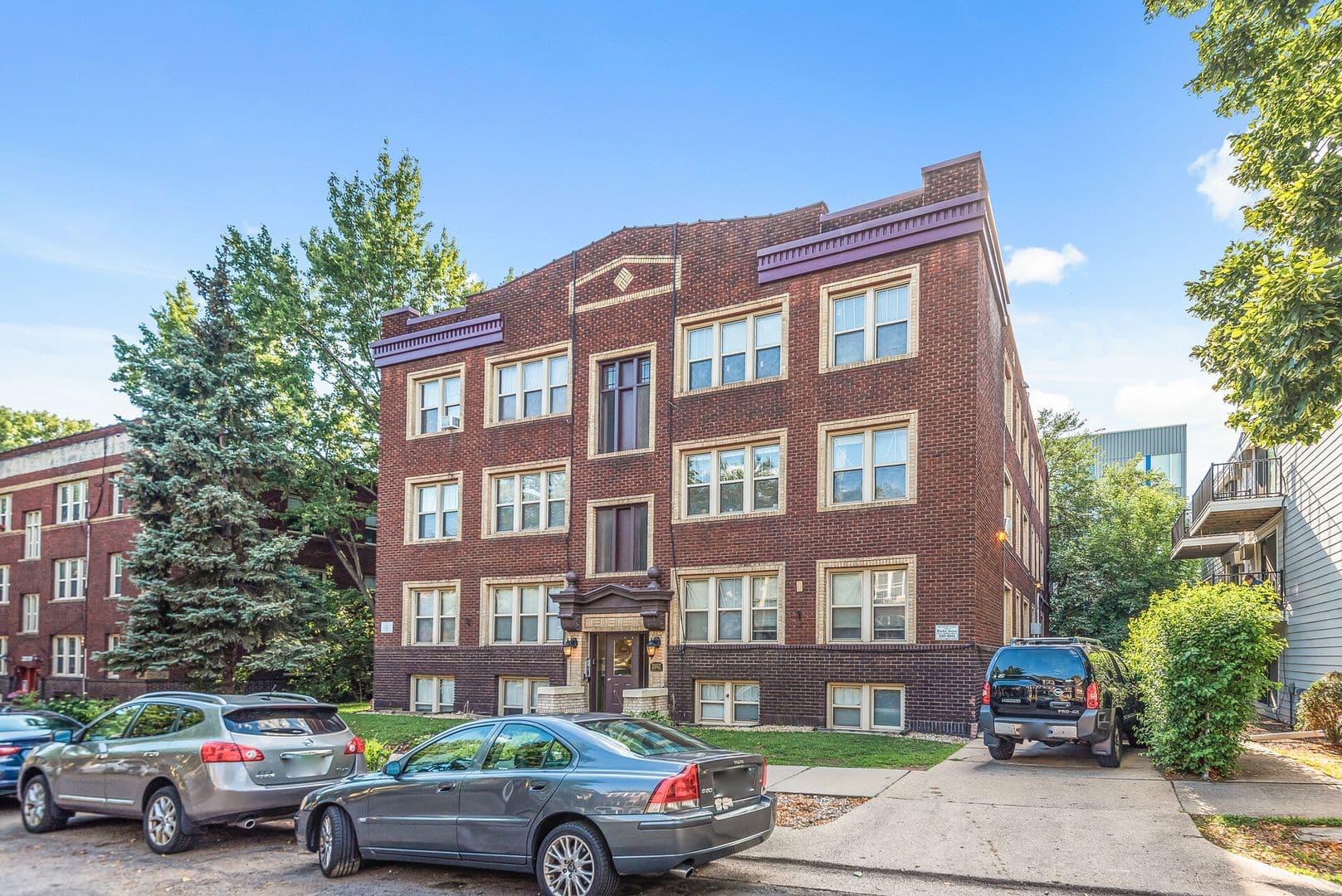 Minneapolis Apartment: 2219 Garfield Ave