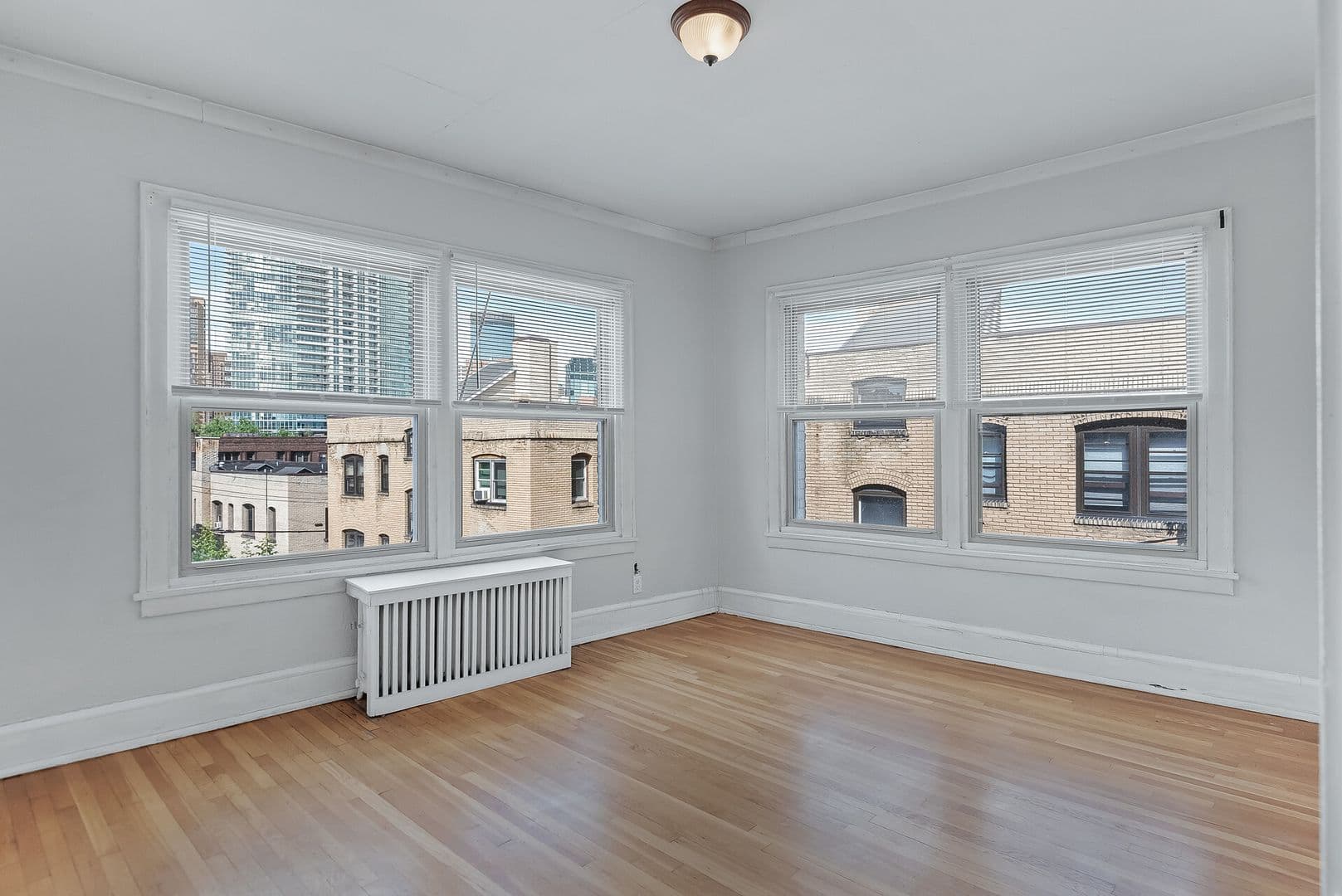 Minneapolis Apartment: 214 Oak Grove St