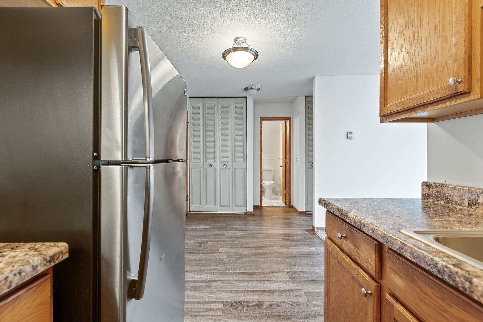 Minneapolis Apartment: 2400 Harriet Ave