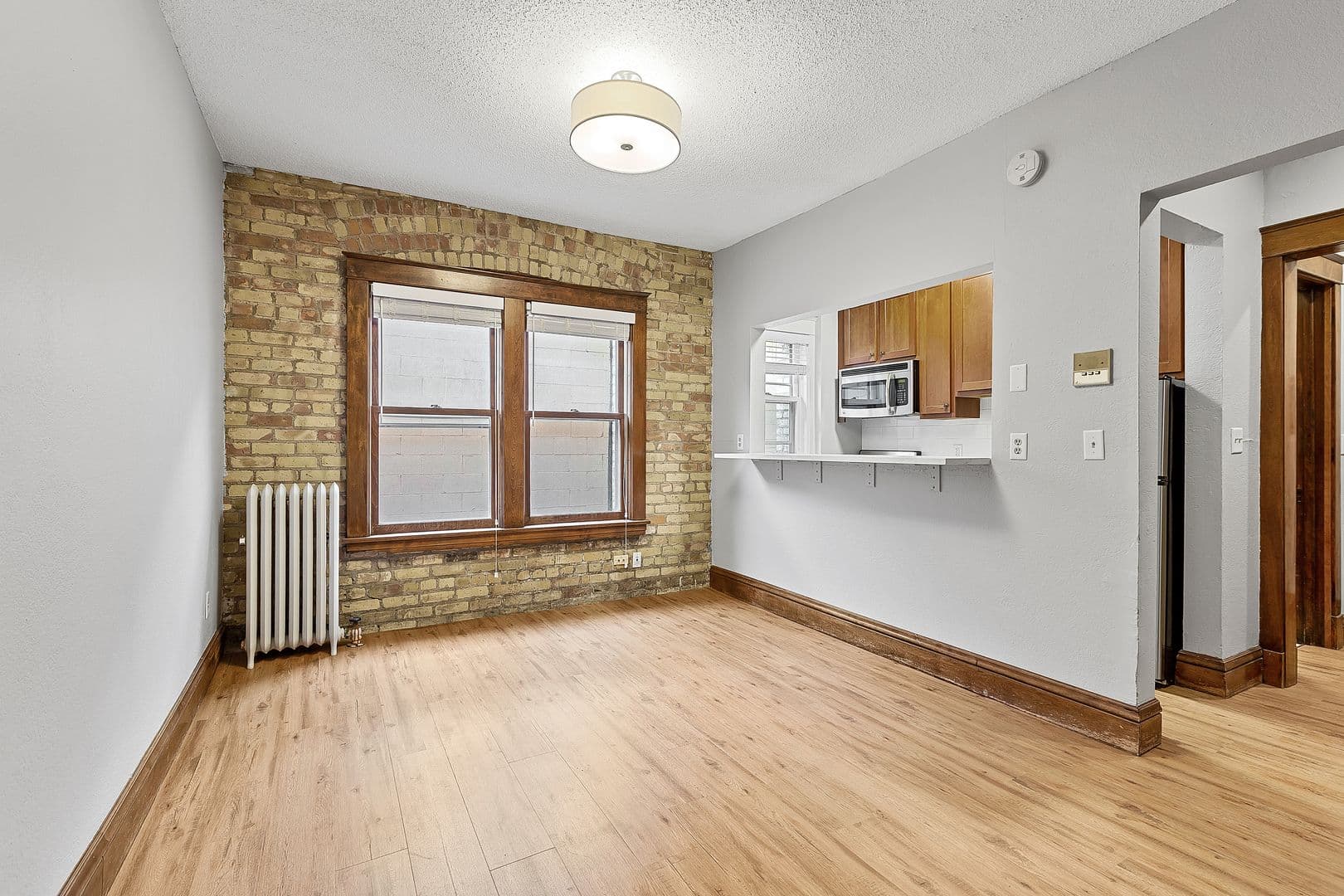 Minneapolis Apartment: 127 W Grant St