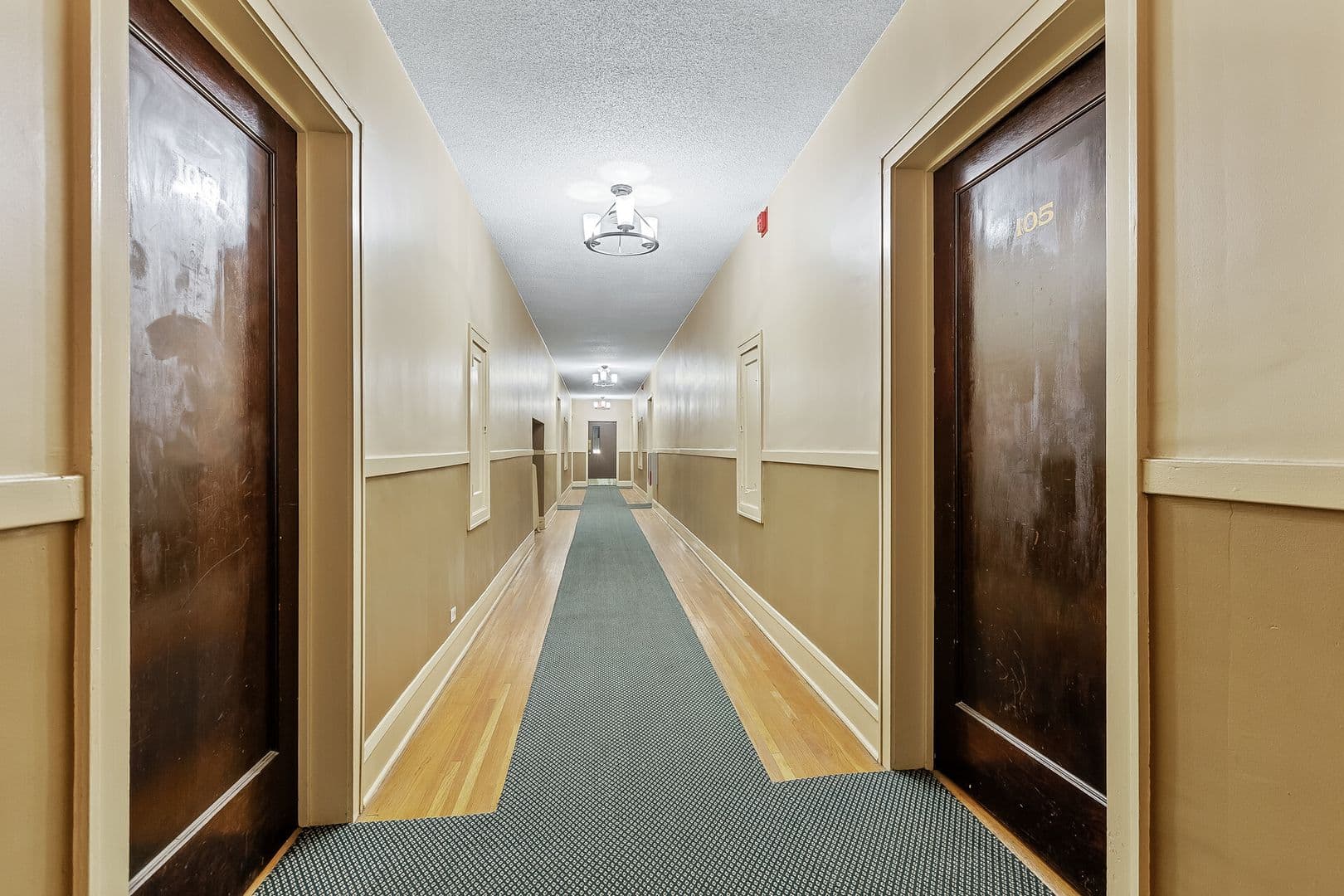 Minneapolis Apartment: 2219 Garfield Ave