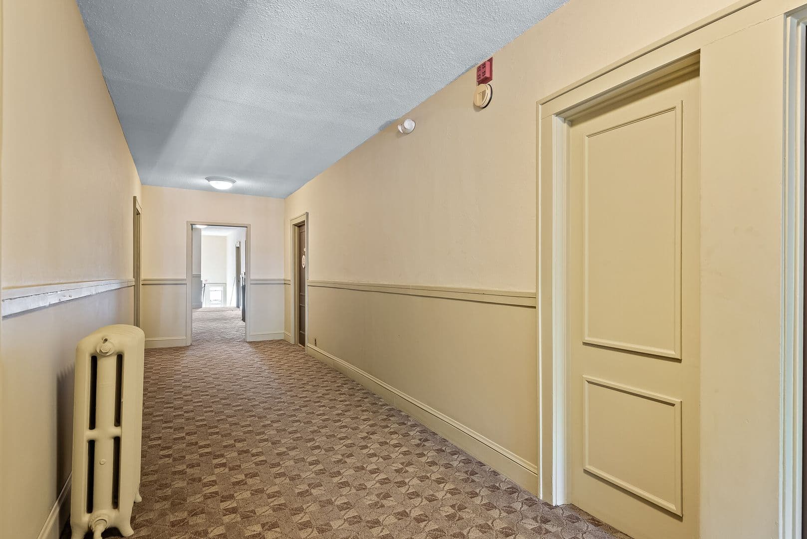 Minneapolis Apartment: 2219 Garfield Ave
