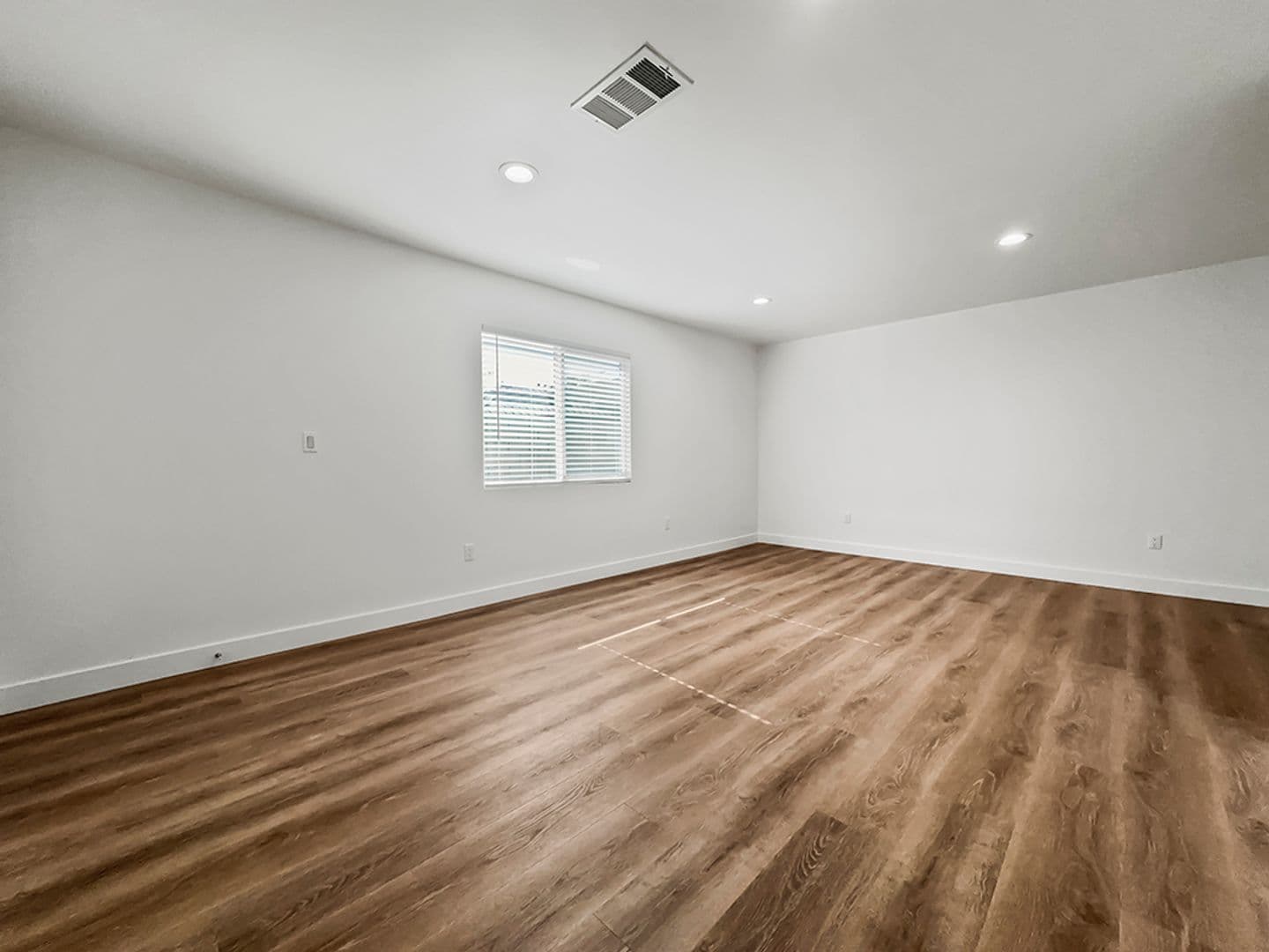 Garden Grove House: 12301 Flint Pl