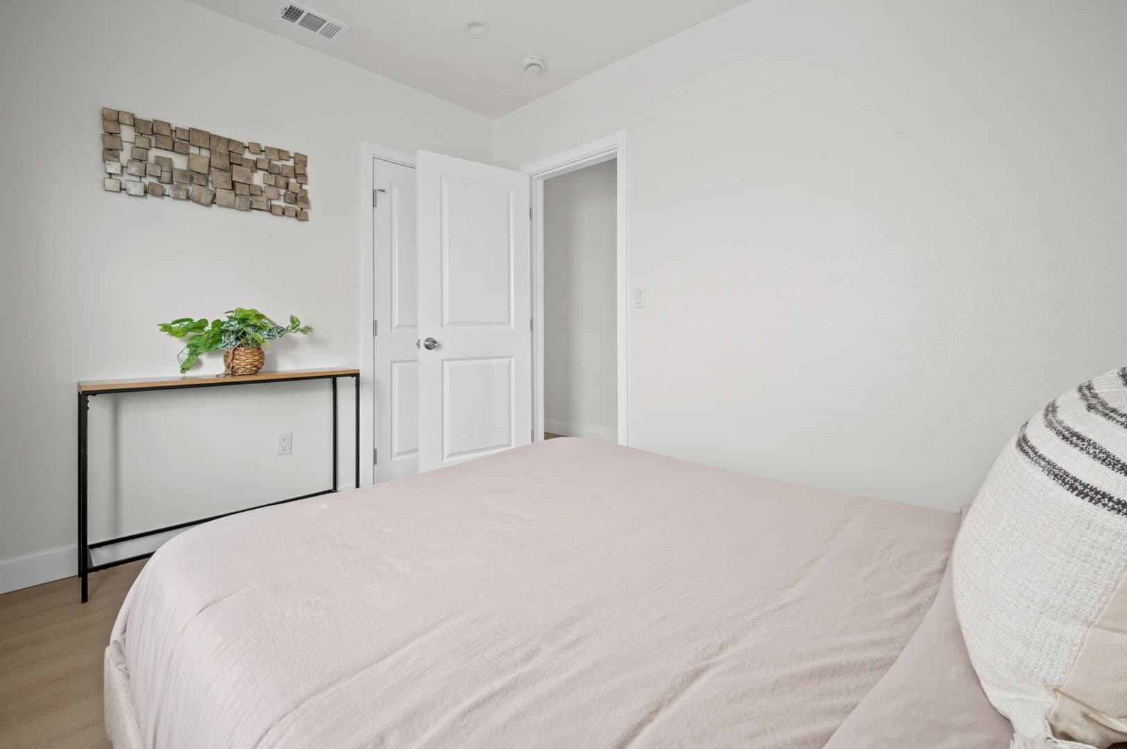 Fullerton House: 2620 W Olive Ave