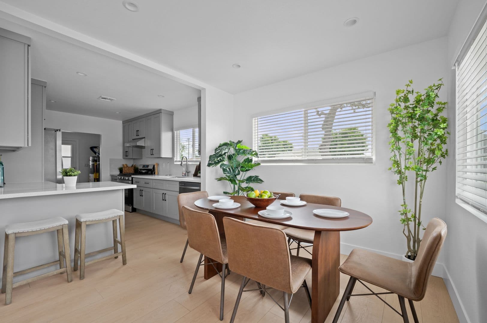 Garden Grove House: 13232 Newell St