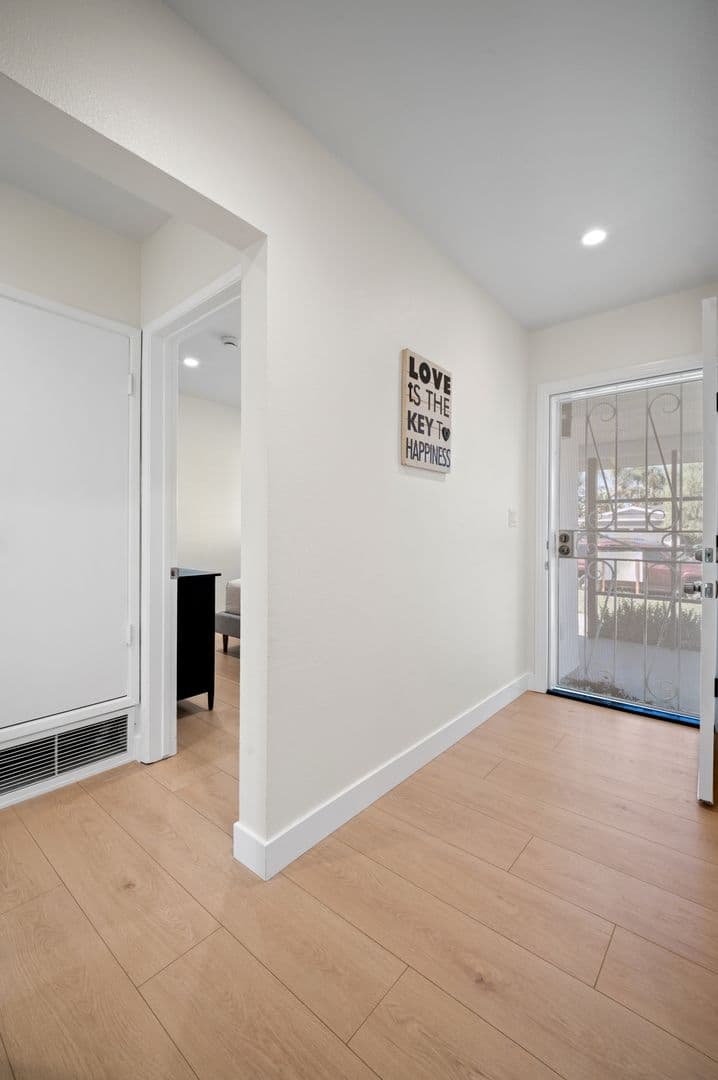 Garden Grove House: 13352 Kelly St.