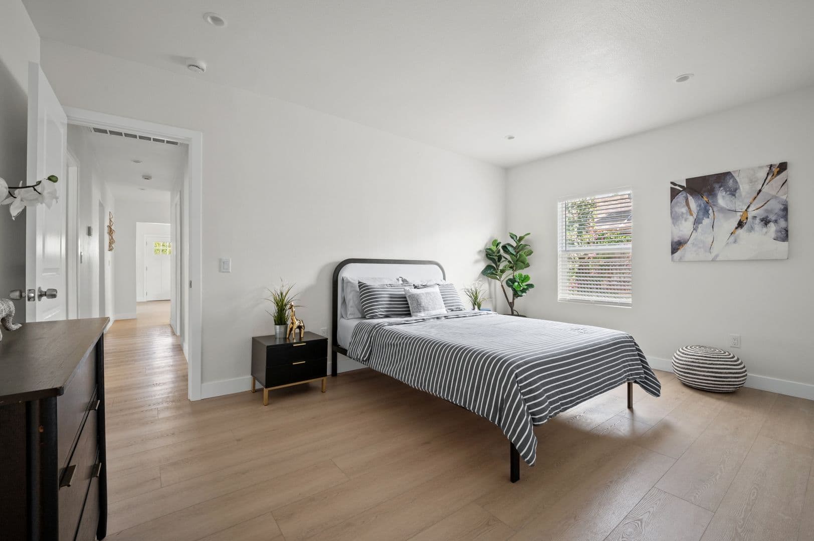 Fullerton House: 2620 W Olive Ave