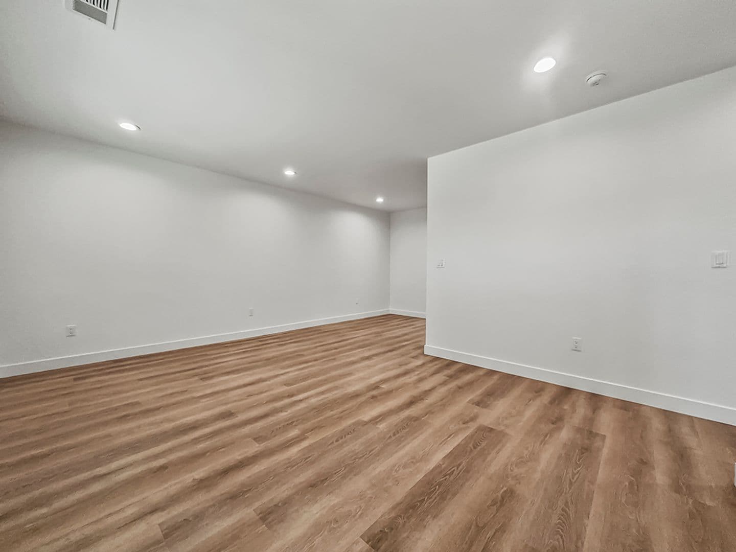 Garden Grove House: 12301 Flint Pl