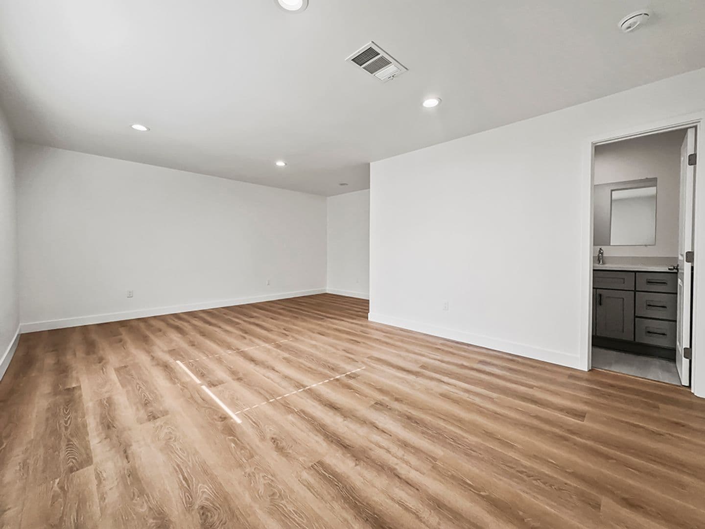 Garden Grove House: 12301 Flint Pl