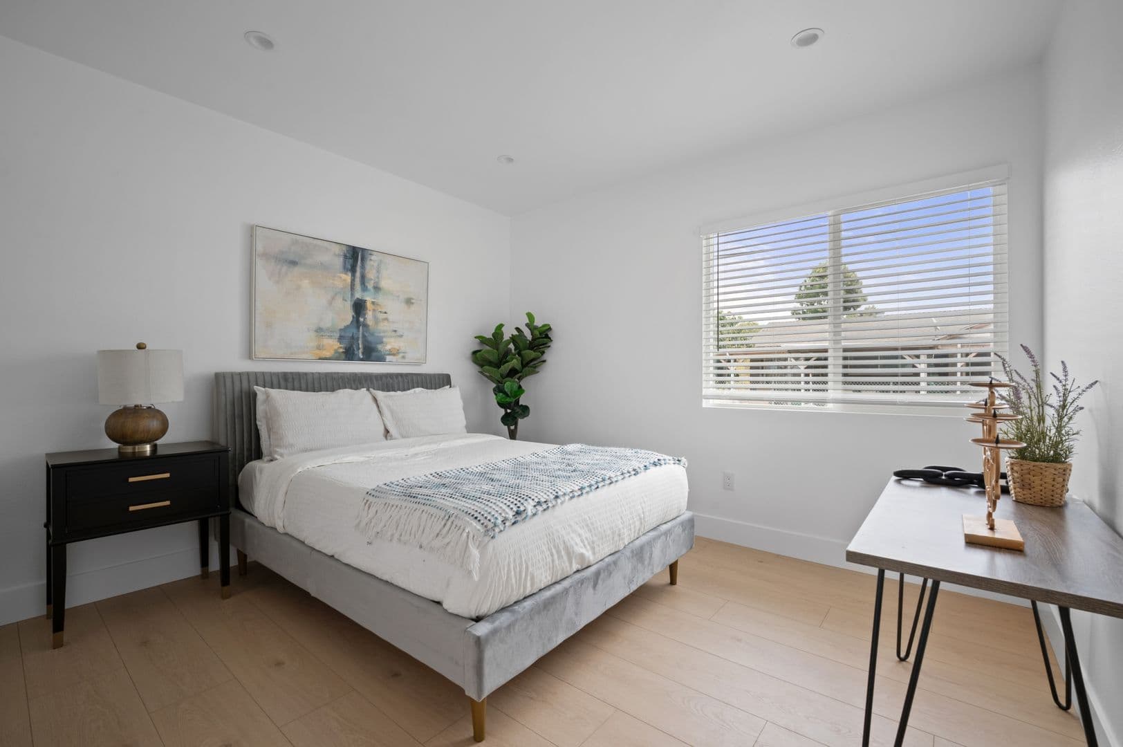 Garden Grove House: 13232 Newell St