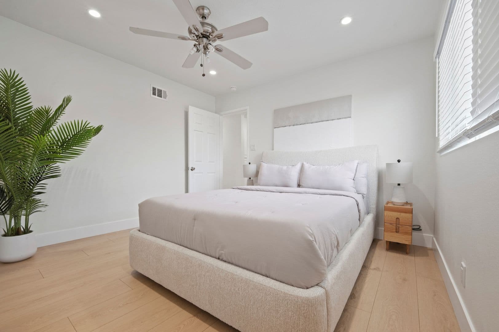 Garden Grove House: 11502 Mac St