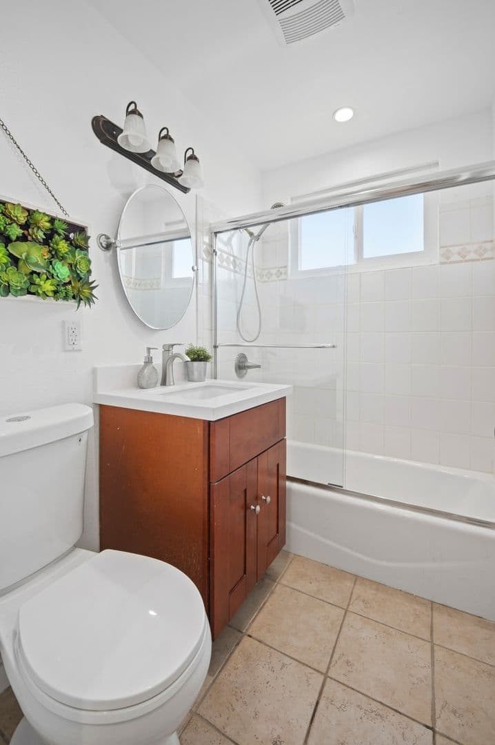 Garden Grove House: 11502 Mac St