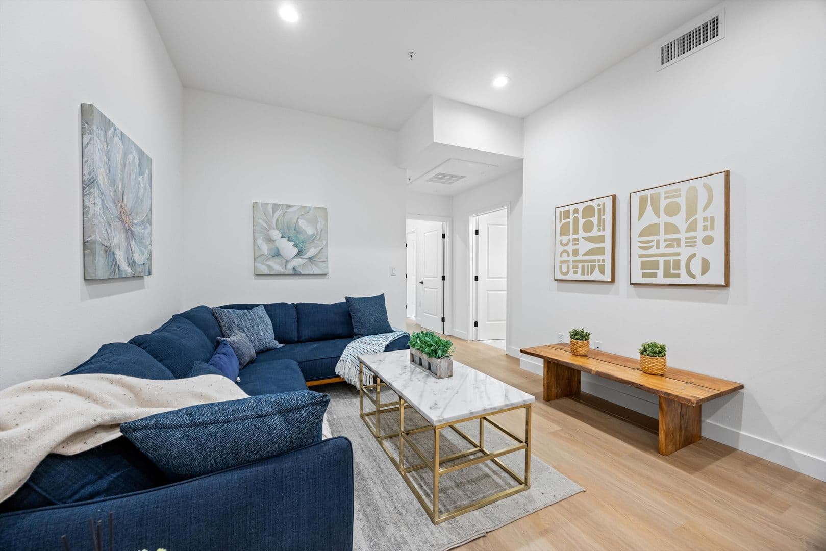 Whittier Apartment: 13857 Leffingwell Rd