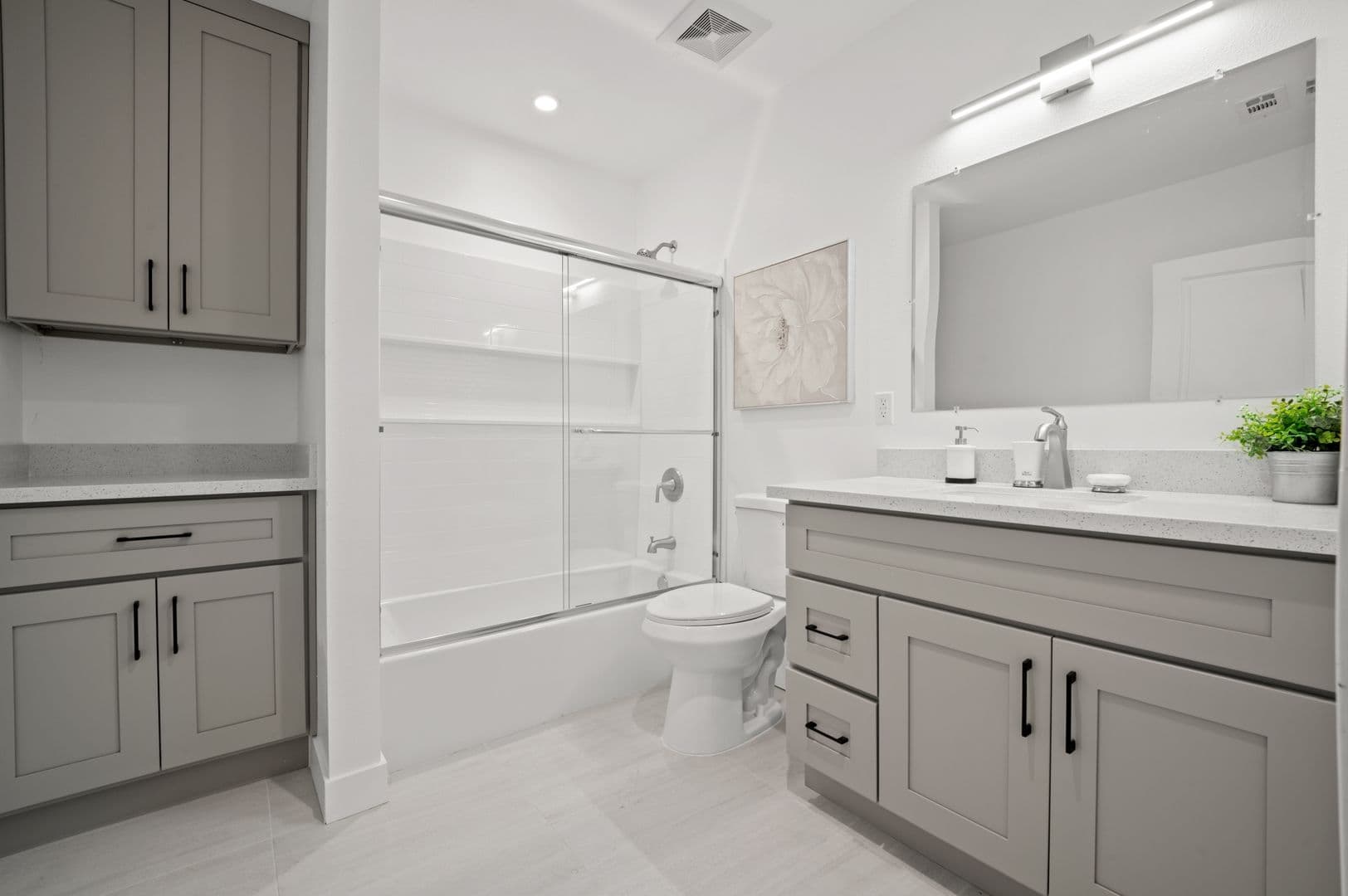 Fullerton House: 2620 W Olive Ave