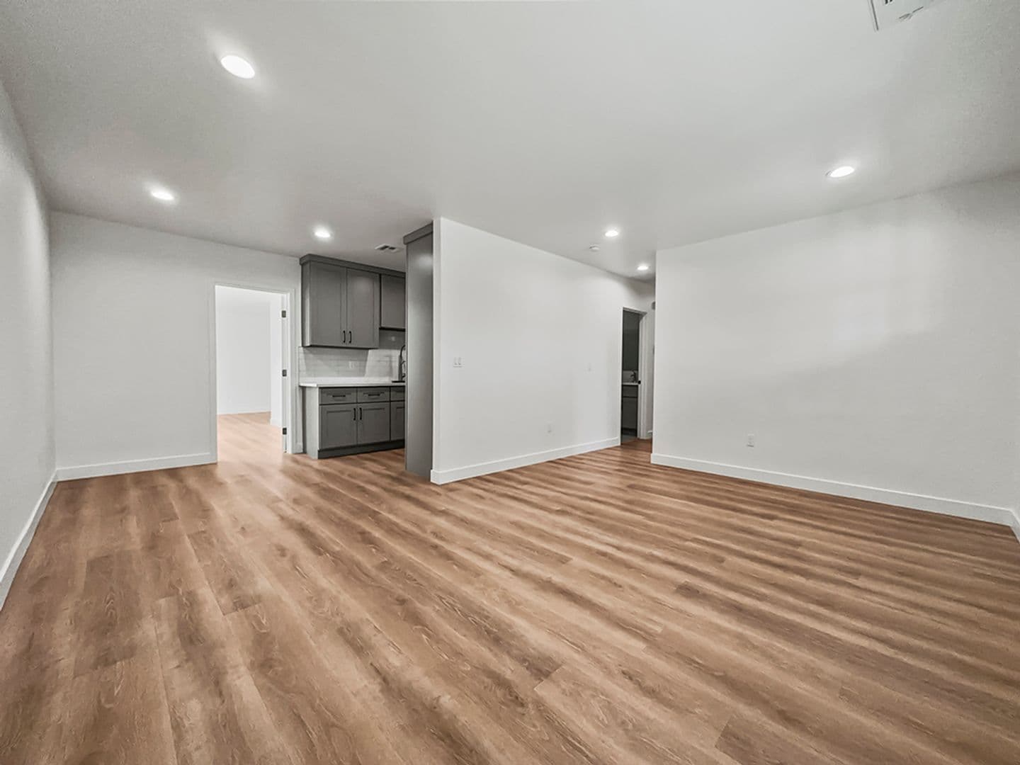 Garden Grove House: 12301 Flint Pl