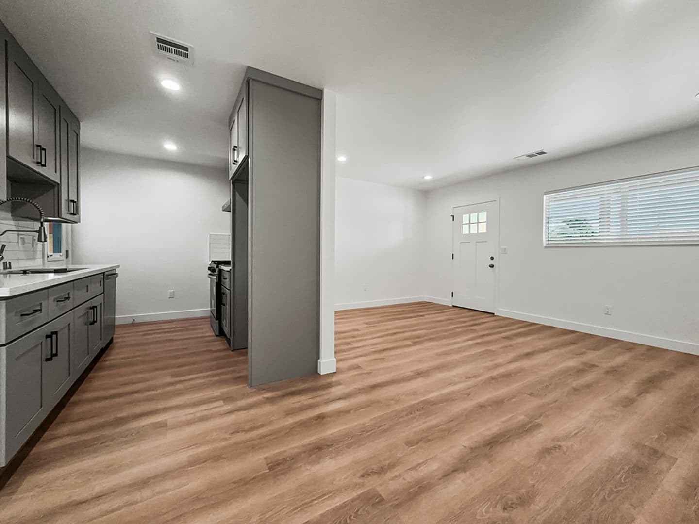 Garden Grove House: 12301 Flint Pl