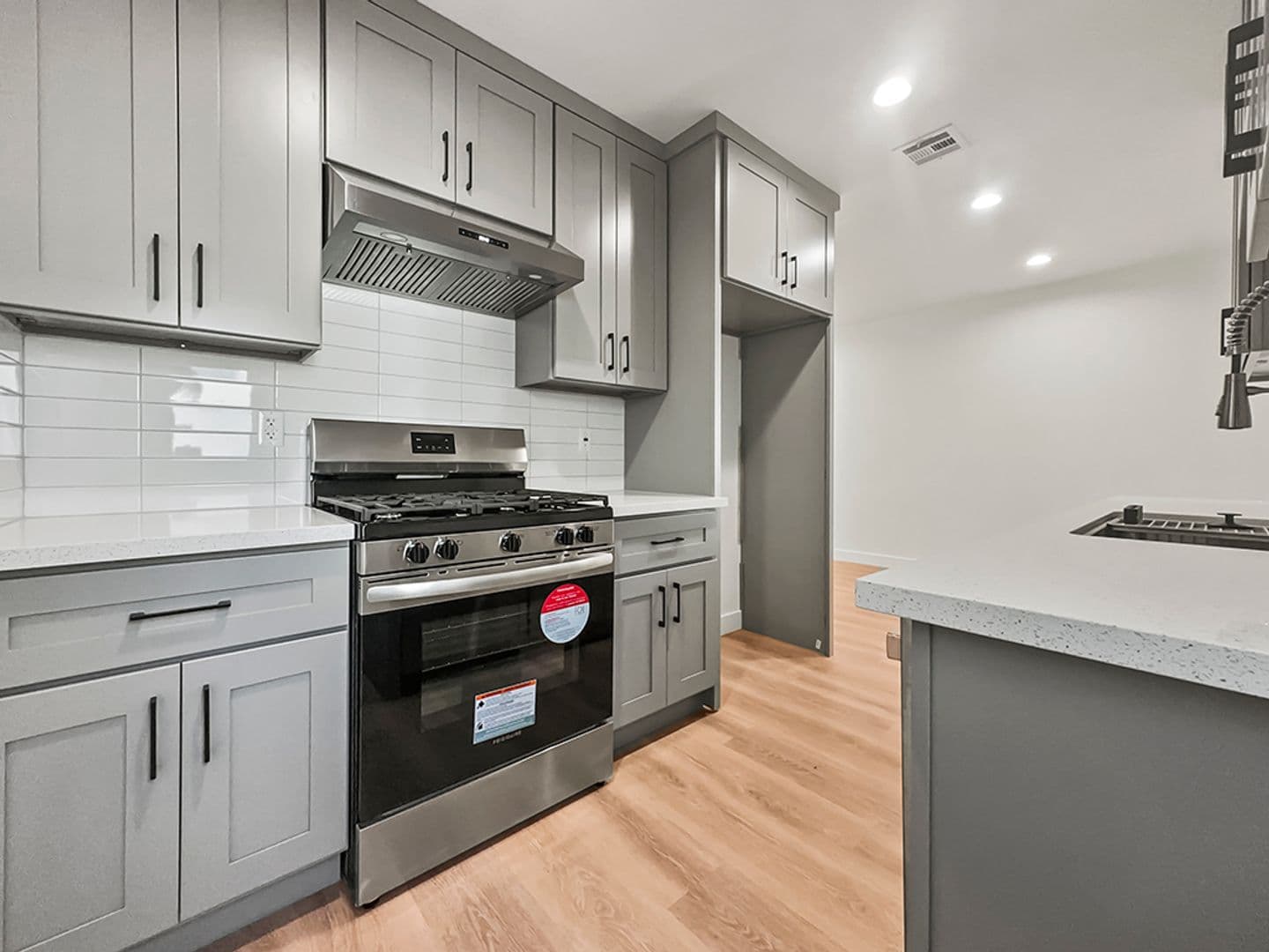 Garden Grove House: 12301 Flint Pl