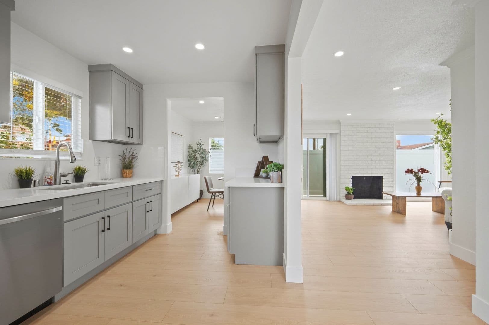 Garden Grove House: 11502 Mac St